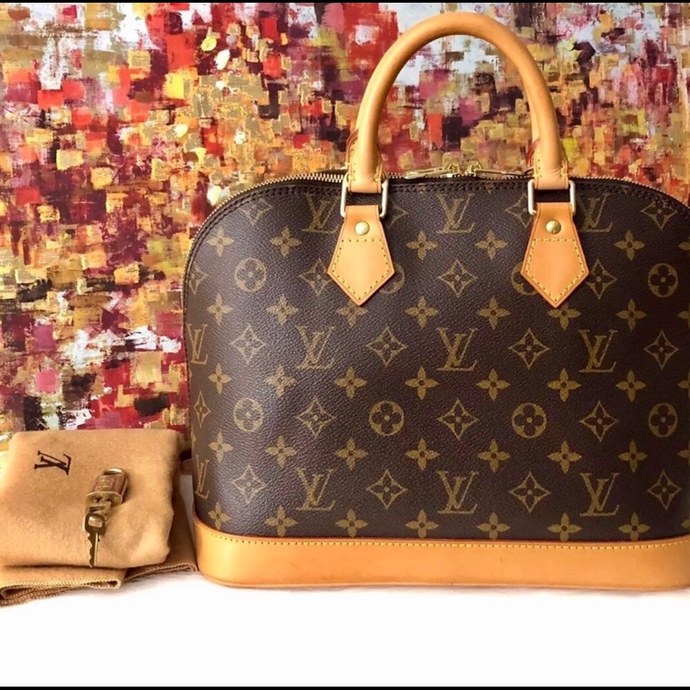 Authentic Alma  Louis Vuitton-excellent condition